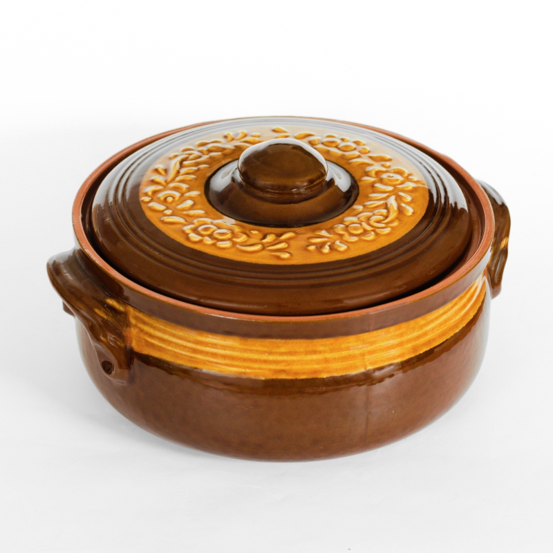 Traditional terracotta cooking pot